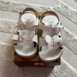 Footmates Monarch White Sandal